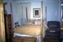 4posterbed_tom